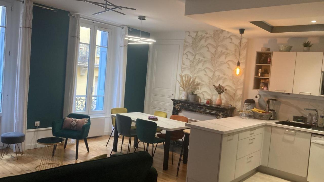 Chambre En Appartement Haussmannien En Centre Ville Saint-Etienne  Bagian luar foto